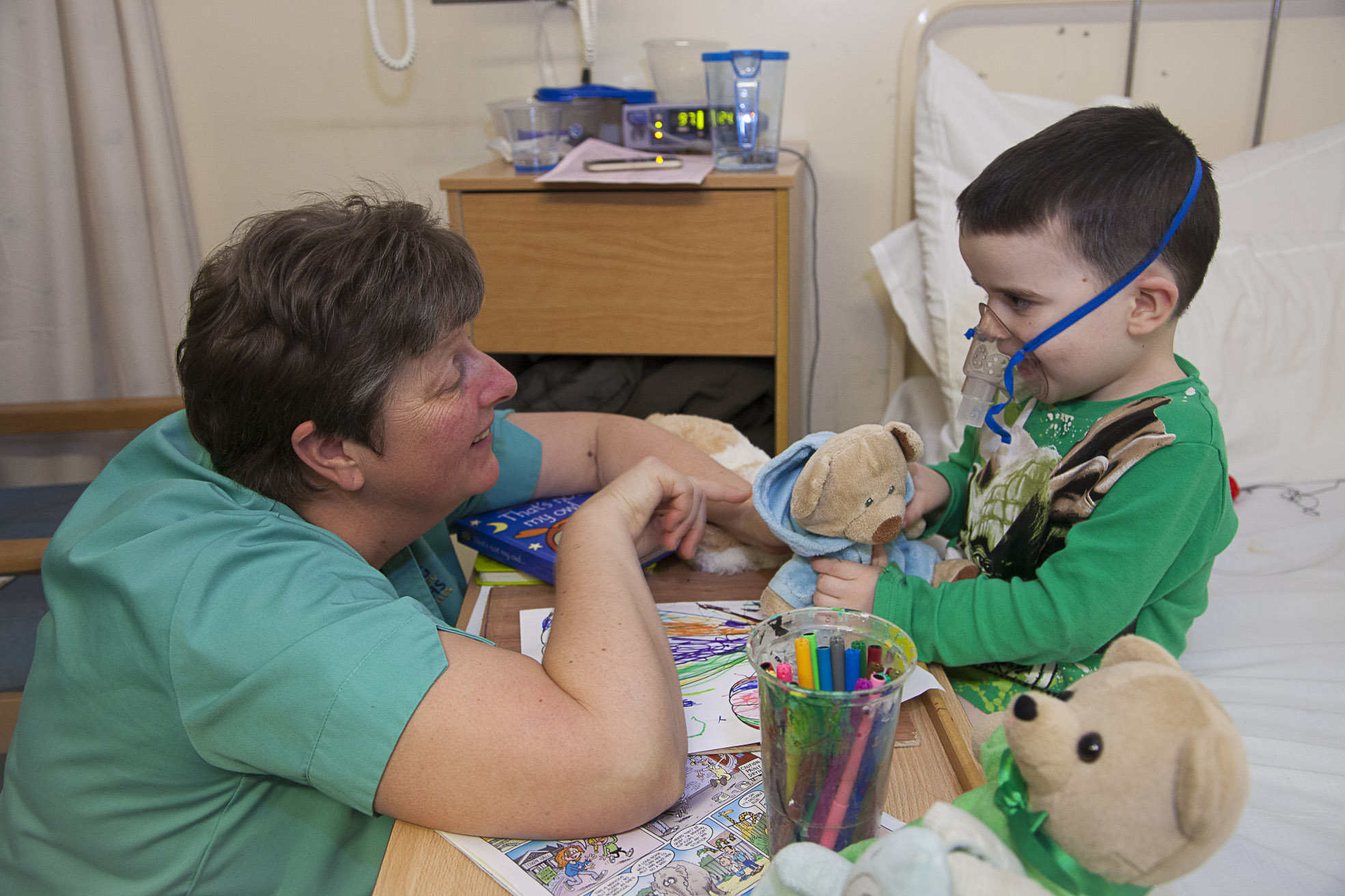 Young patients get creative at Ysbyty Gwynedd thanks to bedside play scheme