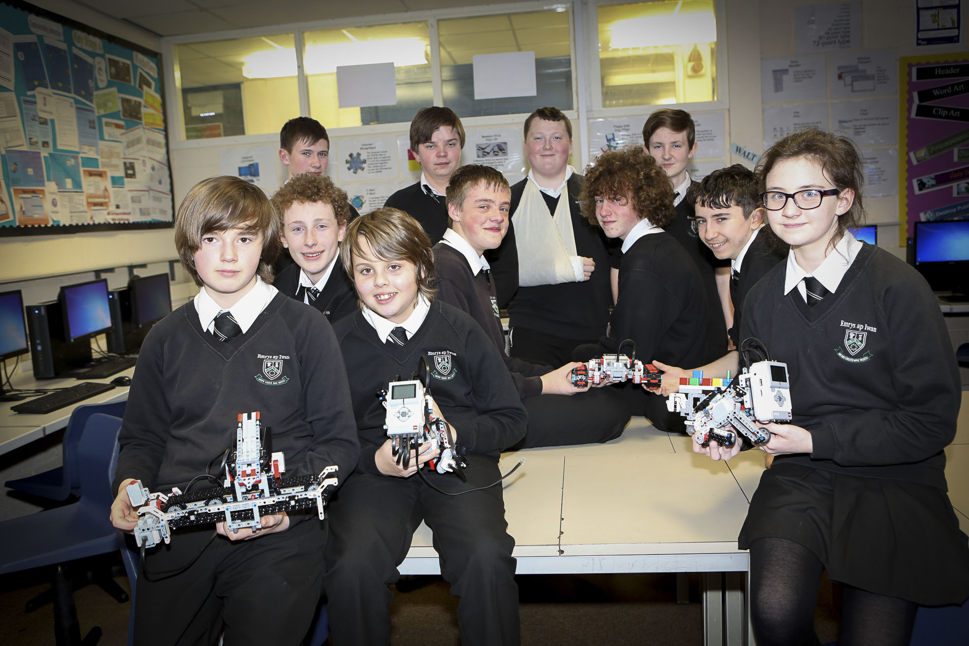 Youngsters crack computer computing and build robots at Abergele school