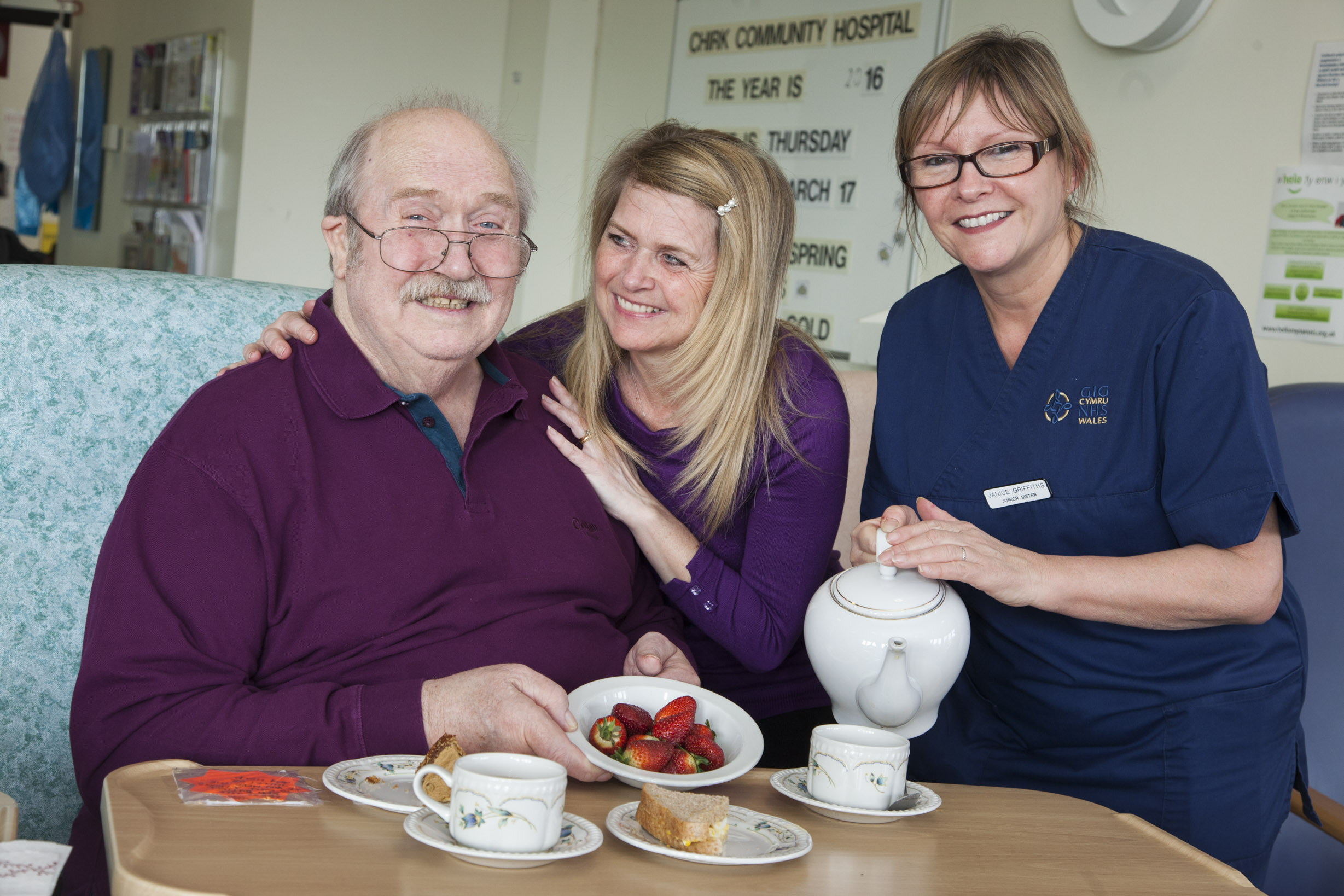 Chirk Hospital patients join biggest tea party to celebrate Nutrition Week