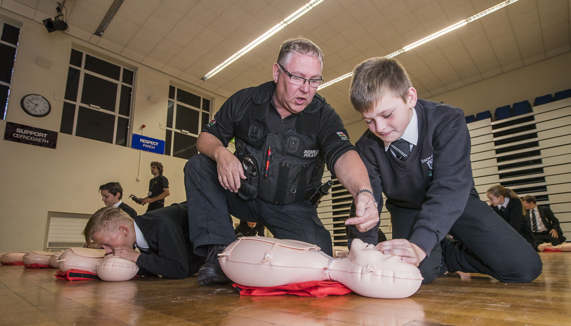 Lifesaving skills lesson of the day for Abergele youngsters