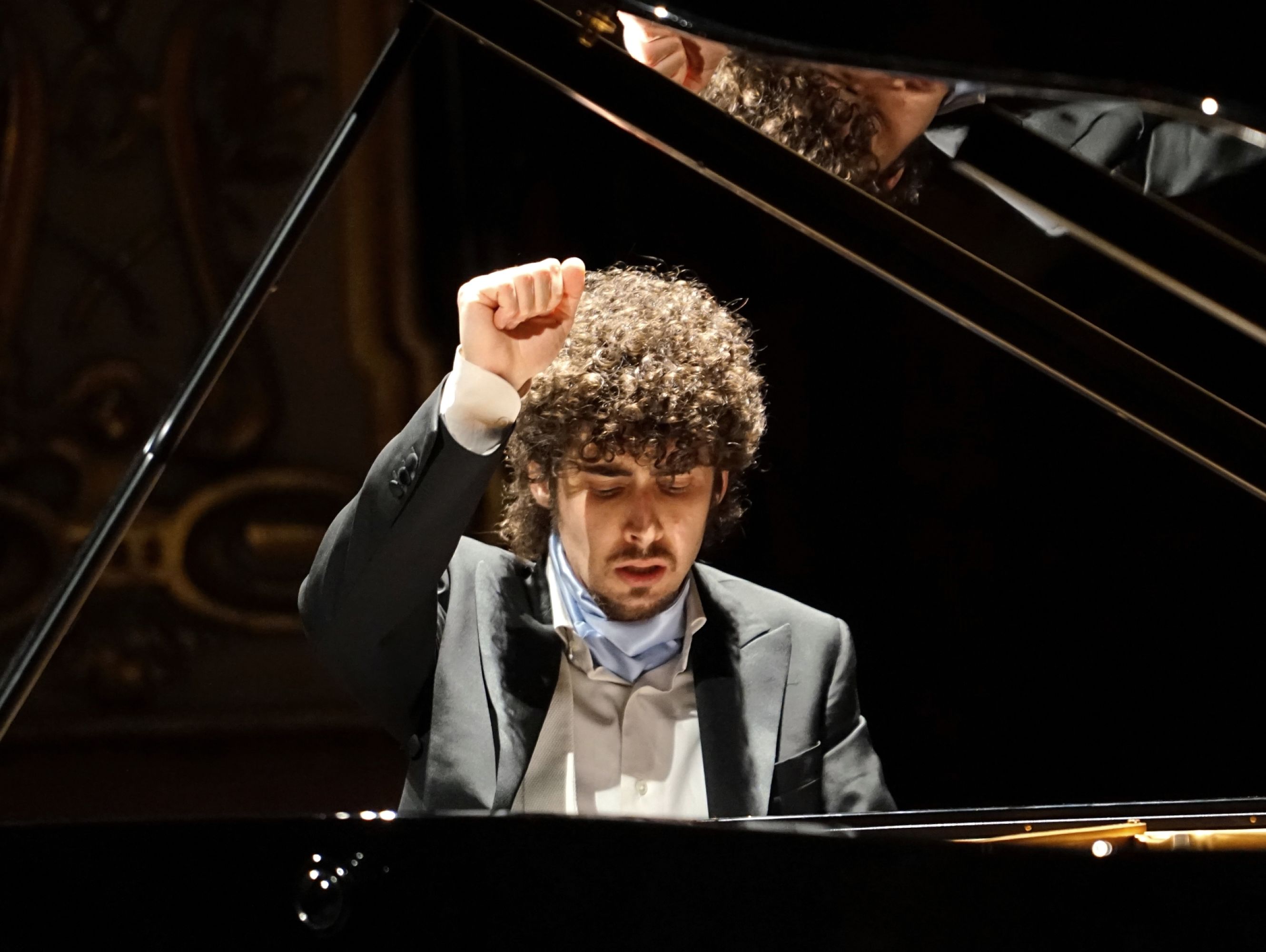 Flamboyant Italian pianist stars at top music festival