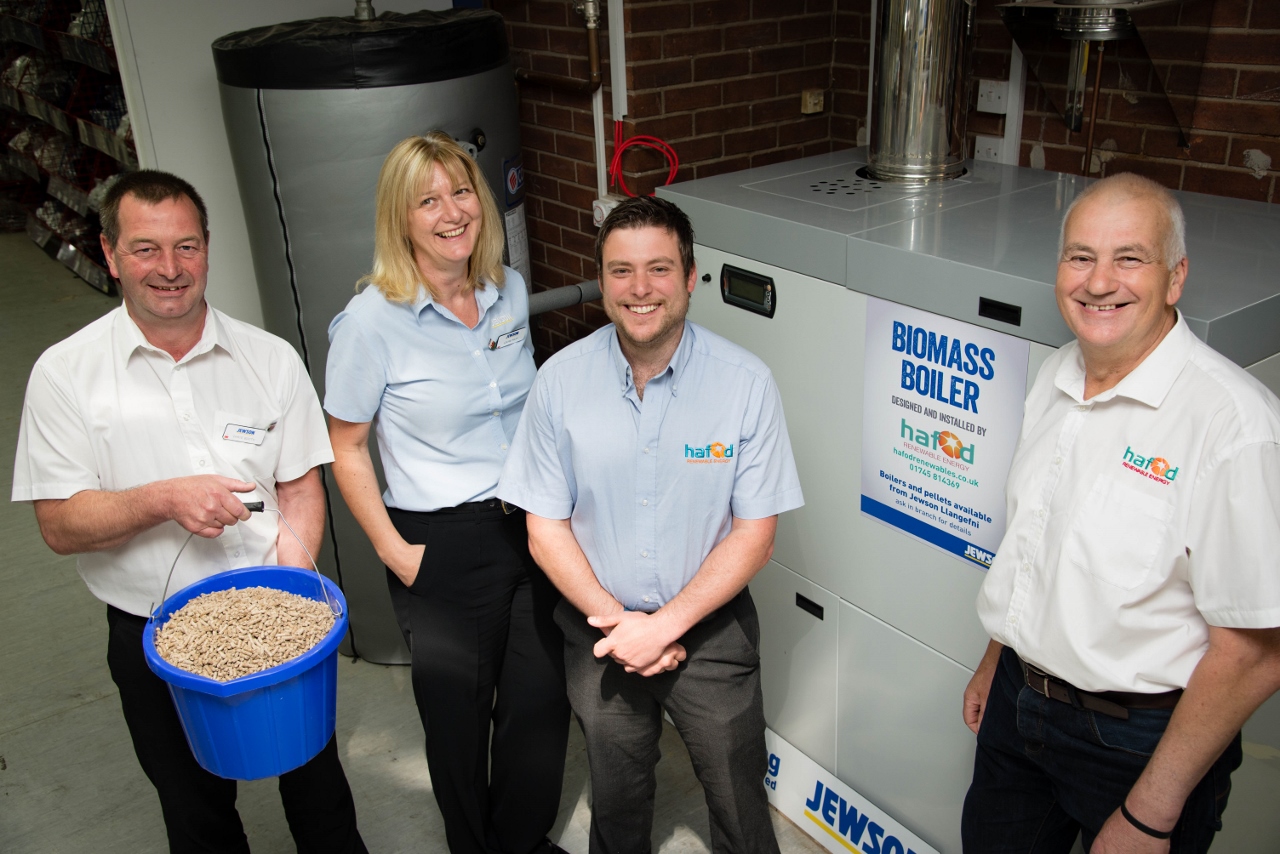 Double biomass boilers keep staff and customers warm at builders’ merchant