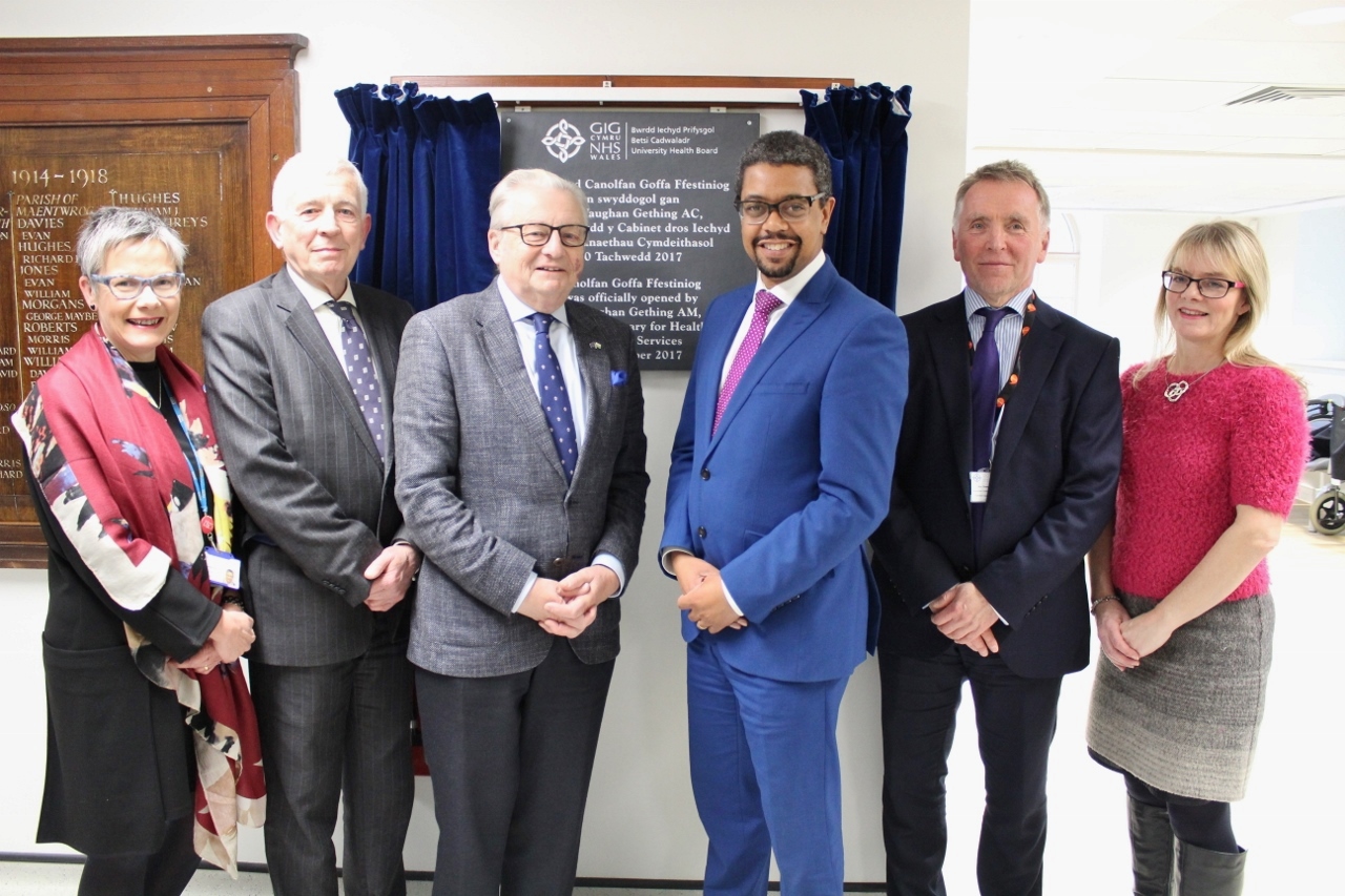 Health Secretary opens Anwyl Construction’s £3.9 million health centre in Blaenau Ffestiniog