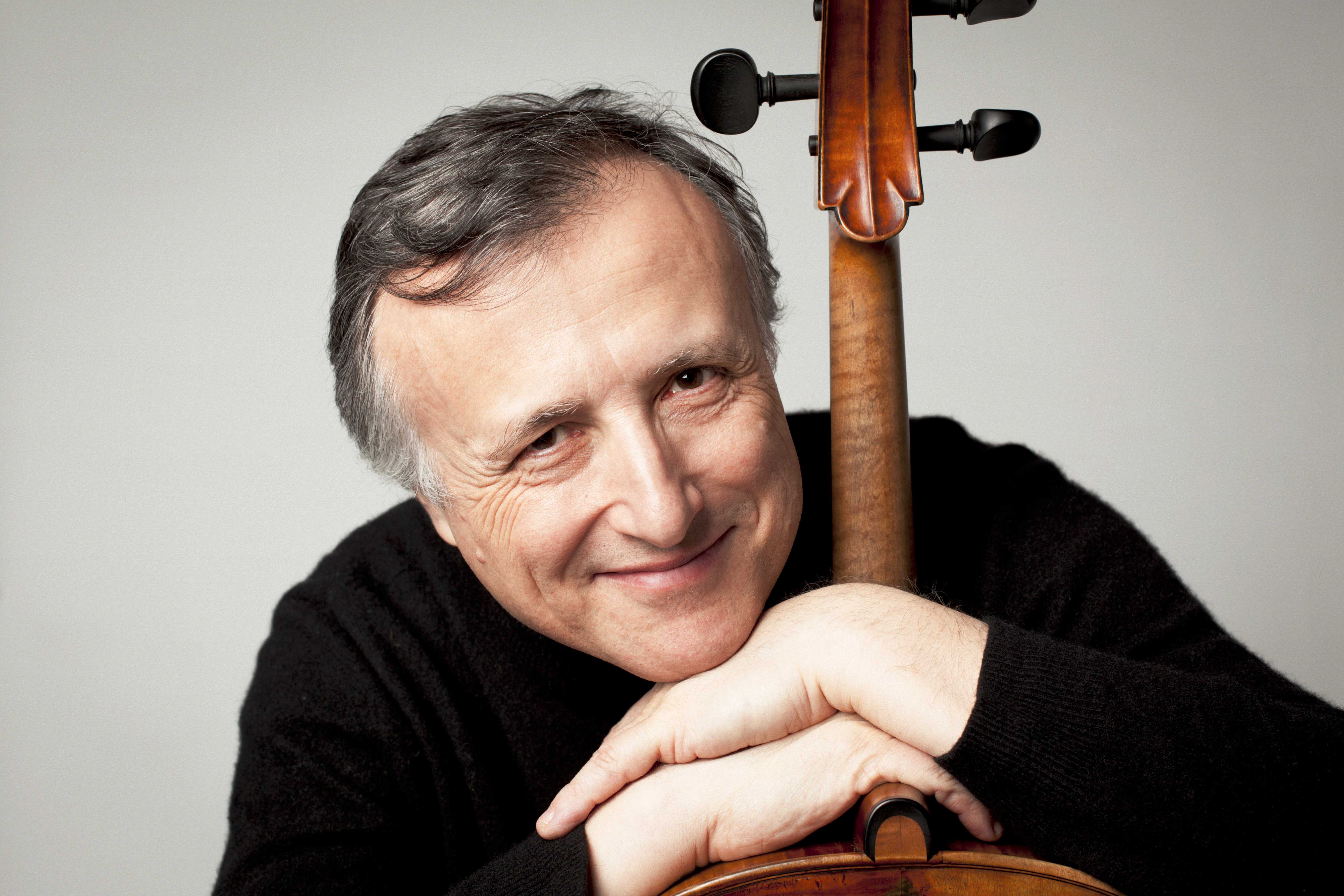 Plea to halt rise of anti-semitism by top cellist whose mother survived Auschwitz