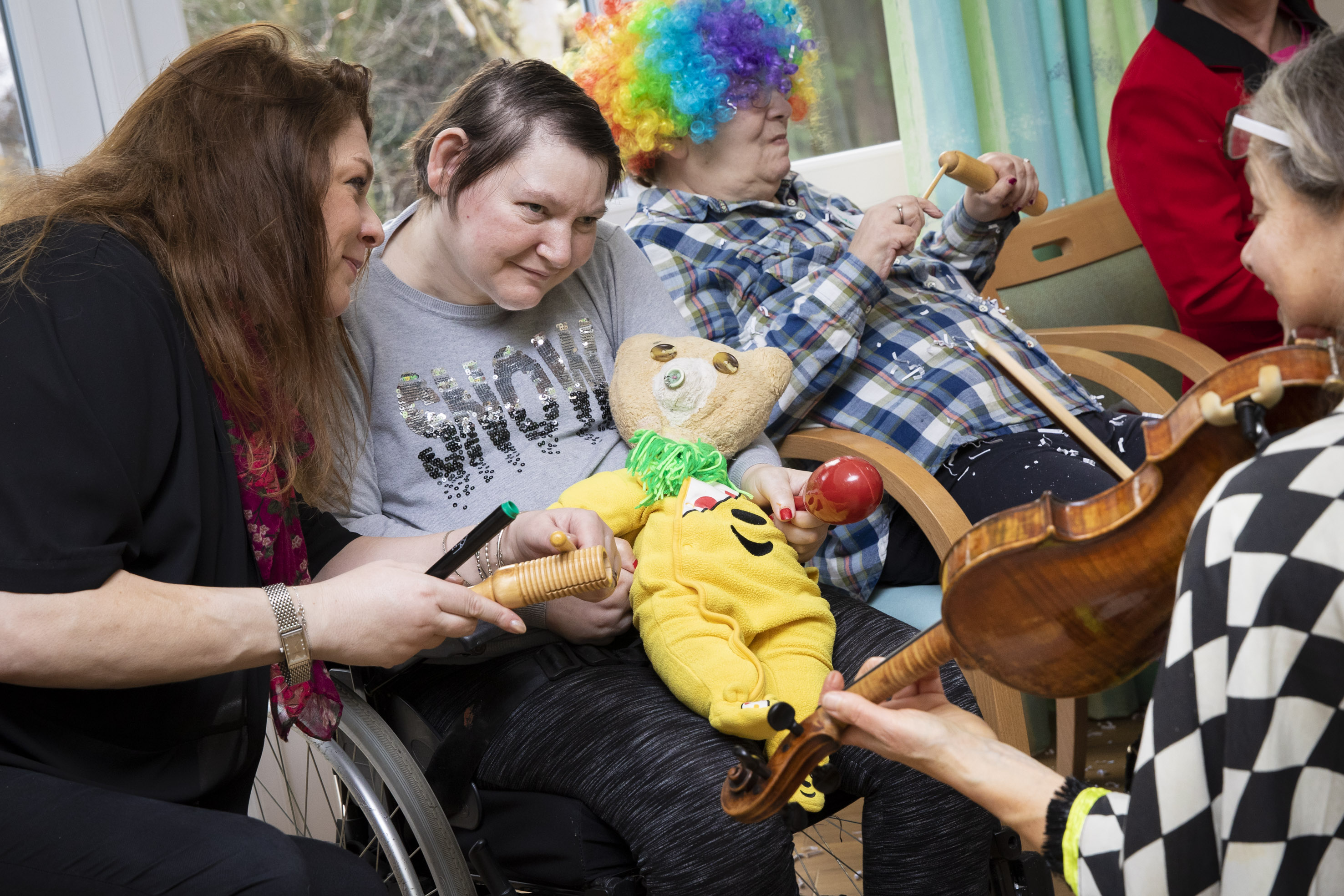 Roll up! Roll up! Circus magic comes to care home