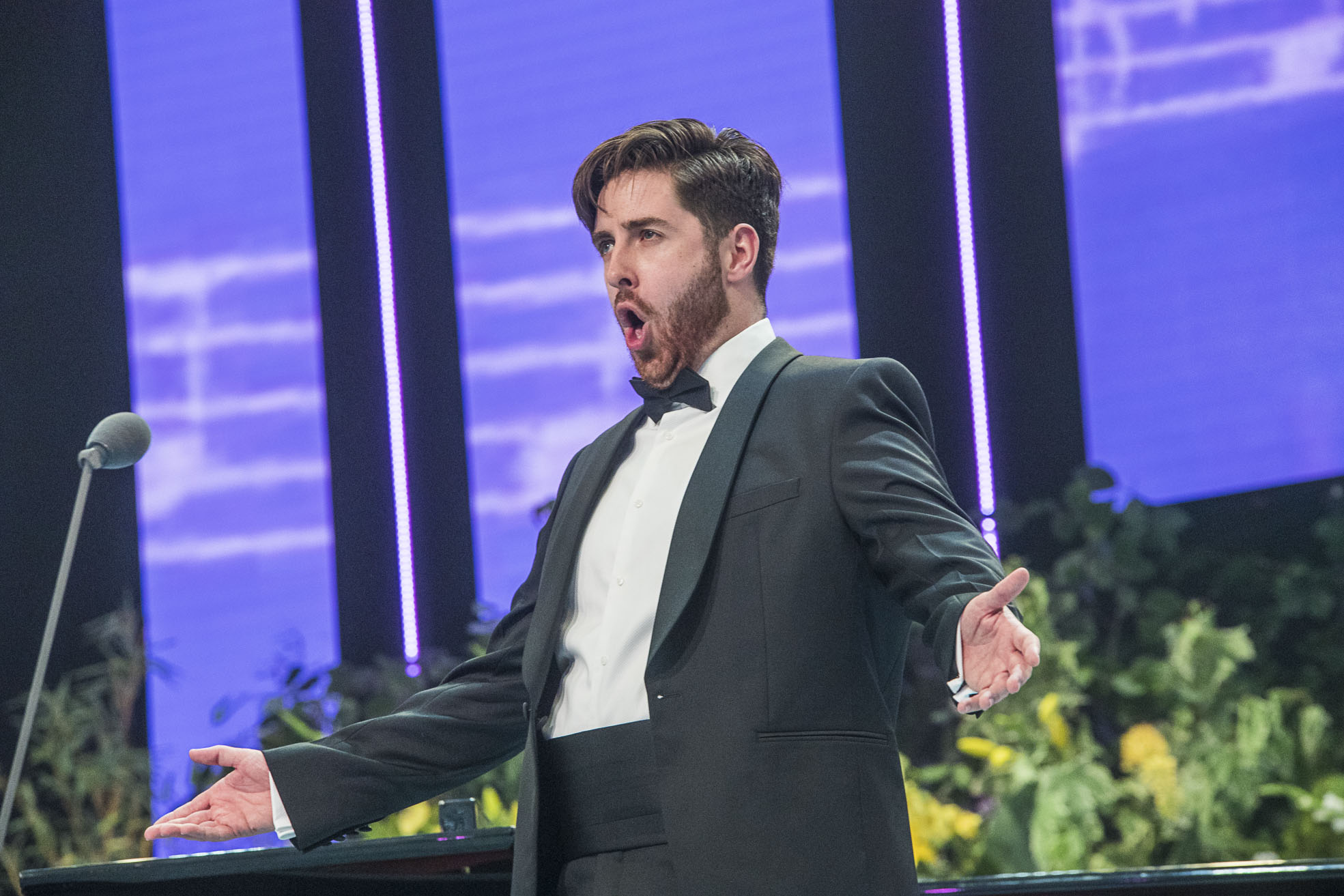 Rising star Elgan joins forces with flagship orchestra