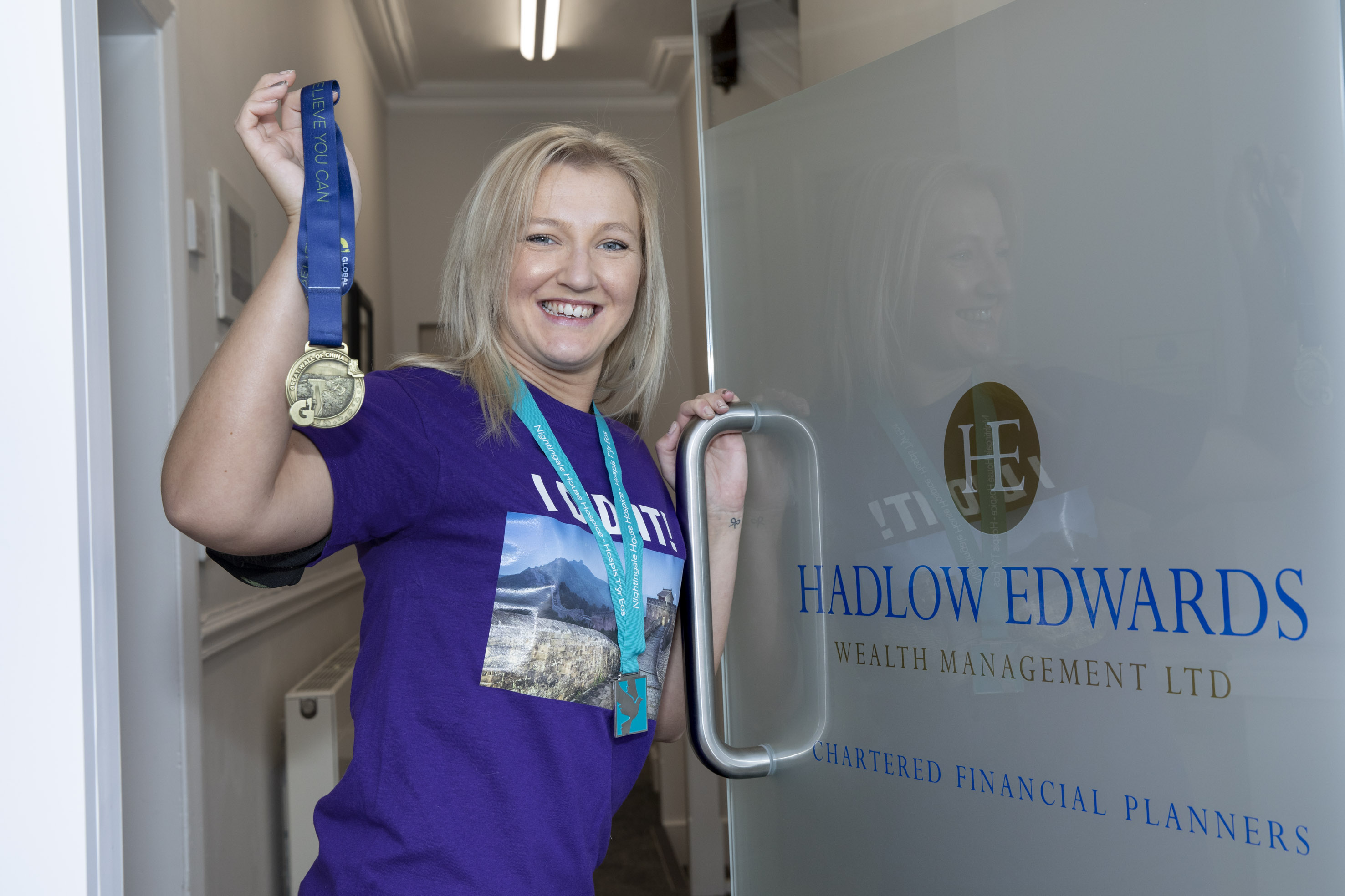 Steph fulfils lifelong ambition to walk Great Wall of China and raises £2,500 for hospice