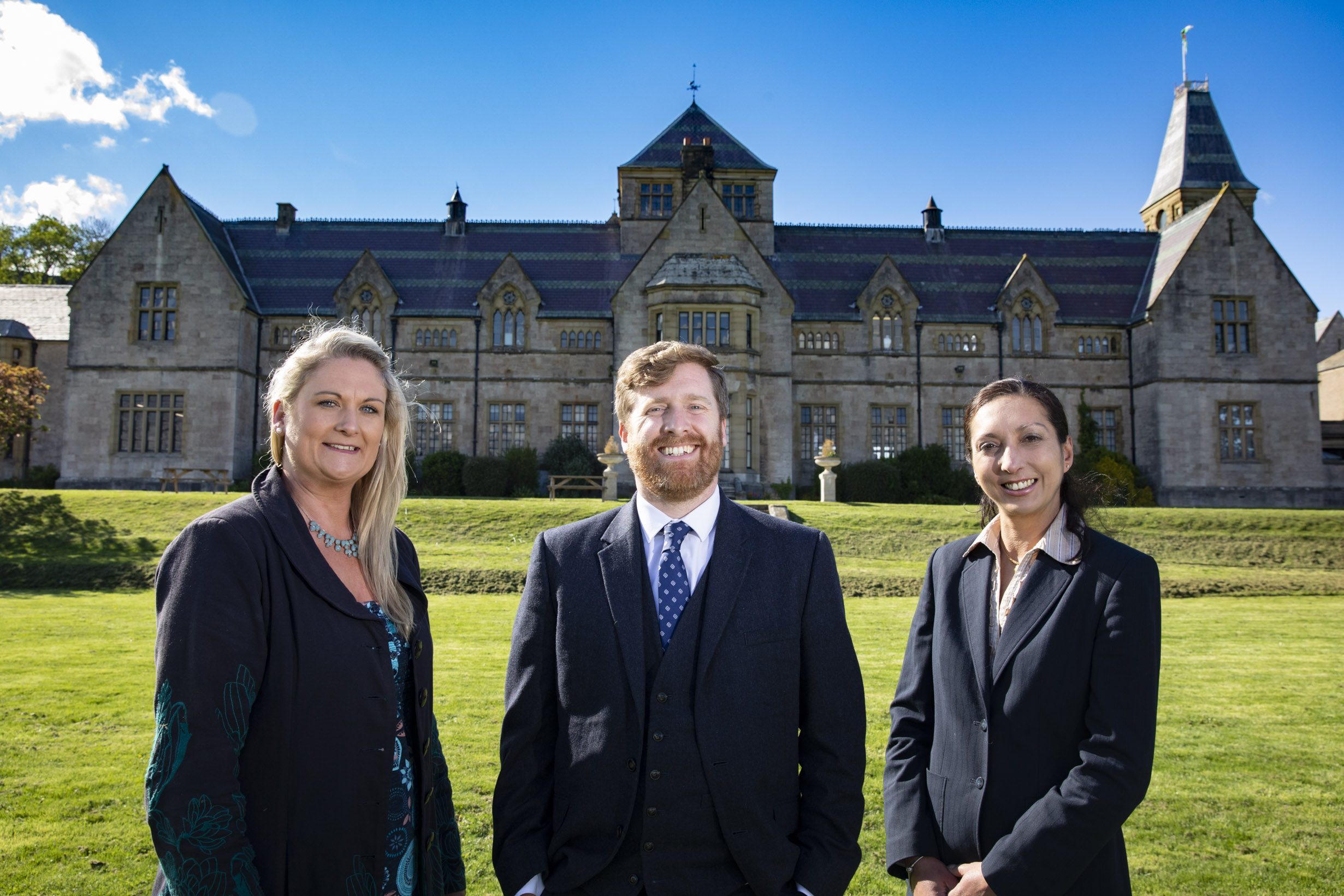 Public school hailed as “vibrant international learning community”