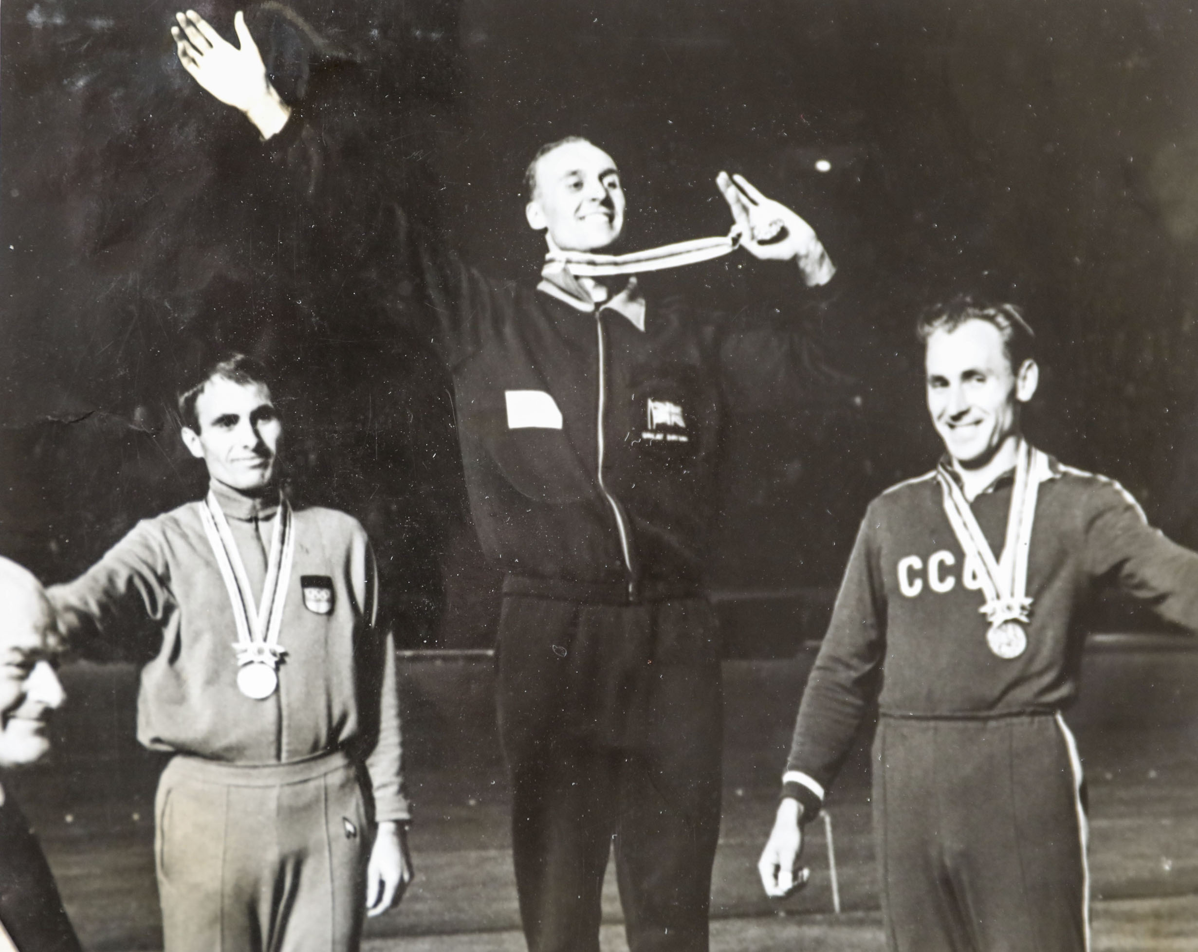 Tributes to Olympic hero Ken Matthews who has passed away aged 84