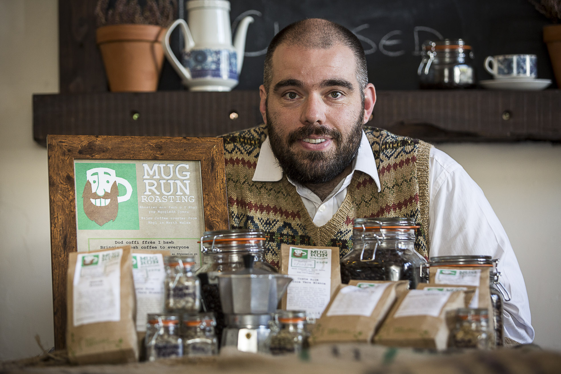 Barman turned barista unveils exclusive festival coffee blend to celebrate sixth anniversary