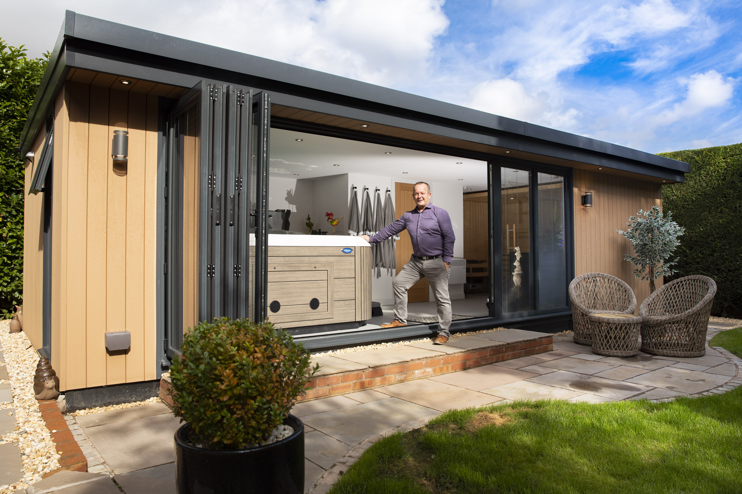 Entrepreneur builds ‘ultimate suburban hideaway’ complete with hotel-sized sauna and hot tub