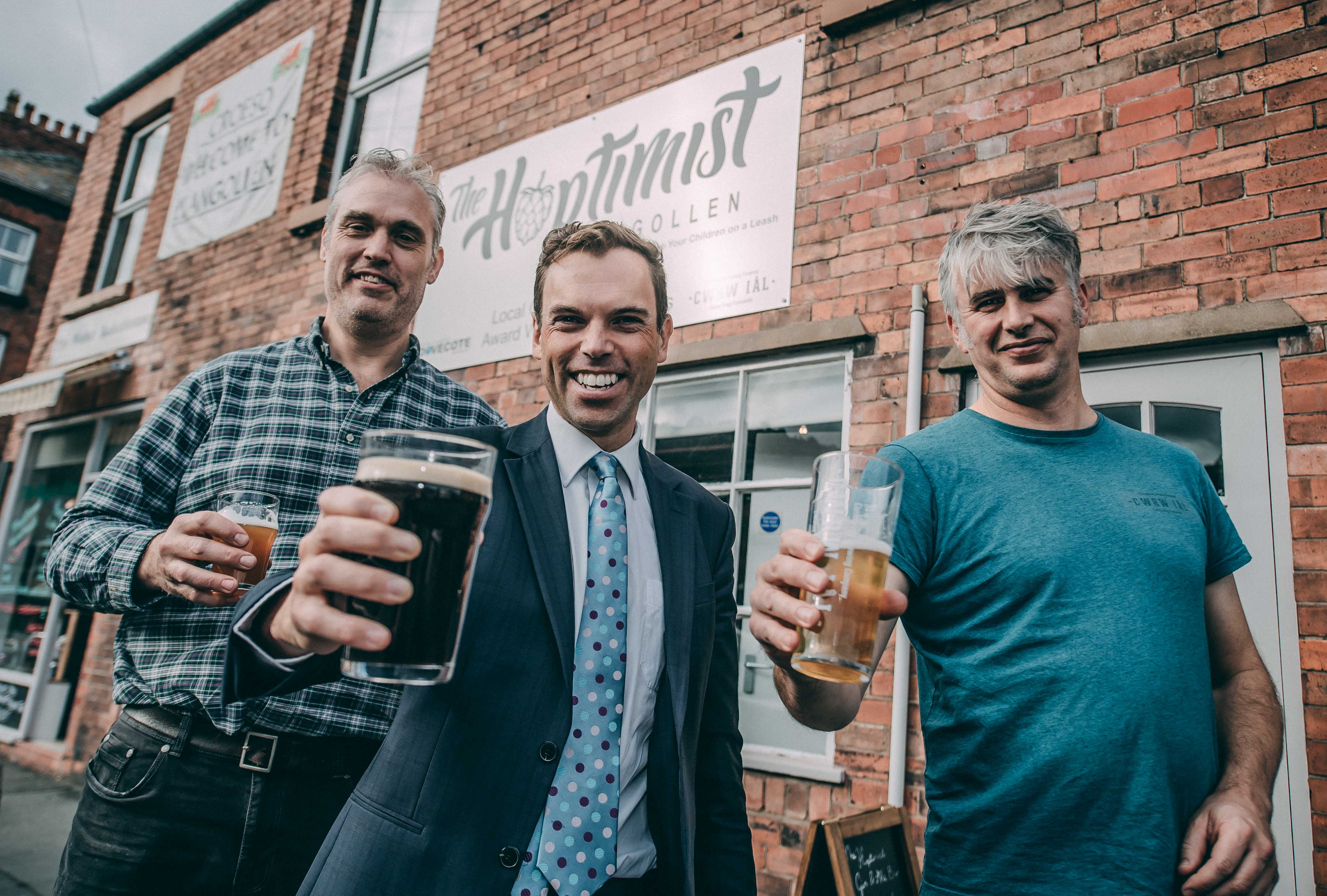 New micro pub puts the ales in Wales and replaces music with chat