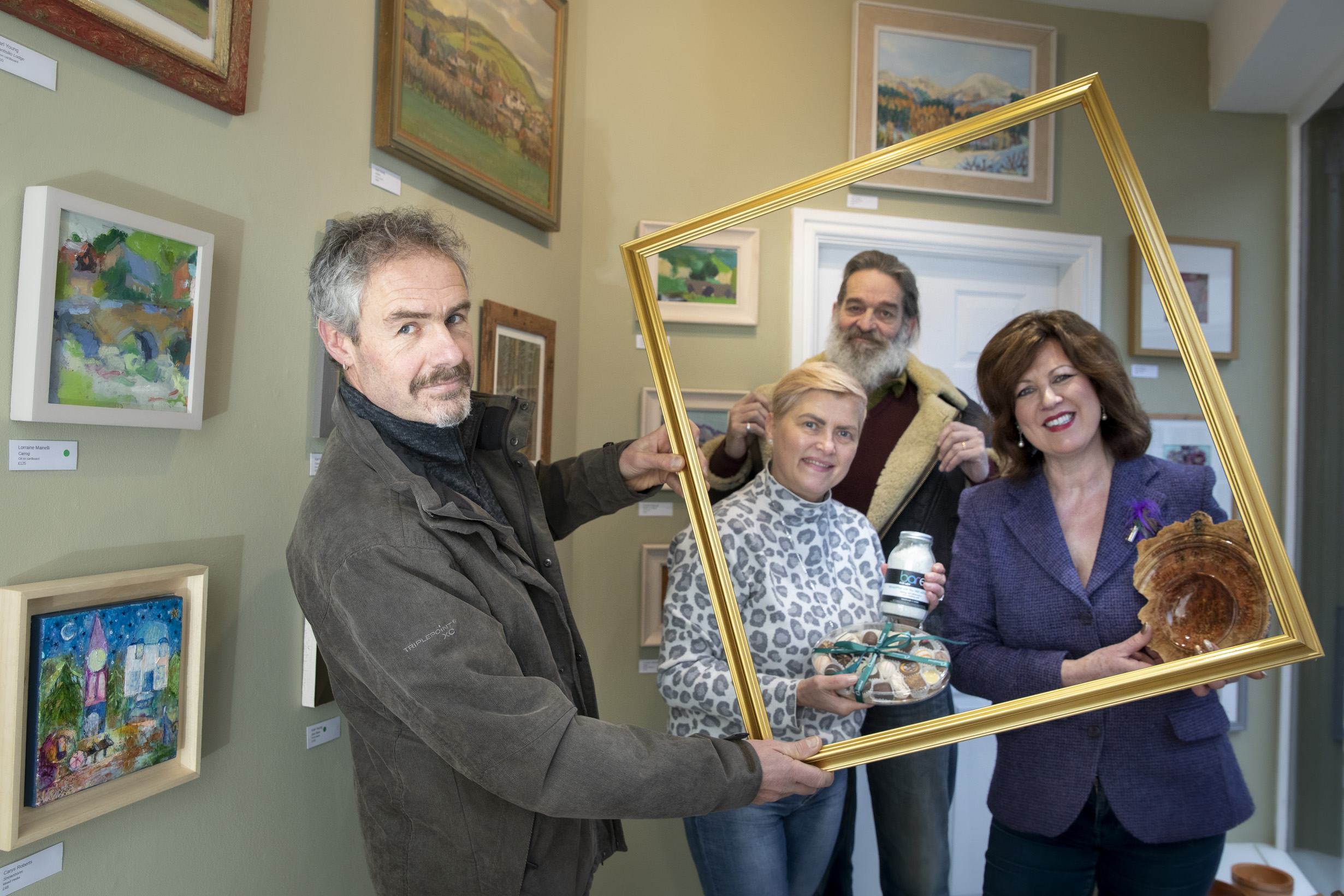 Gladiator weapons expert helps Llangollen retail fight back in time for Christmas