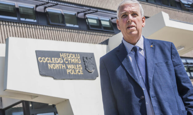 Confusion over lockdown easing is “total shambles” and could cause influx of visitor to North Wales