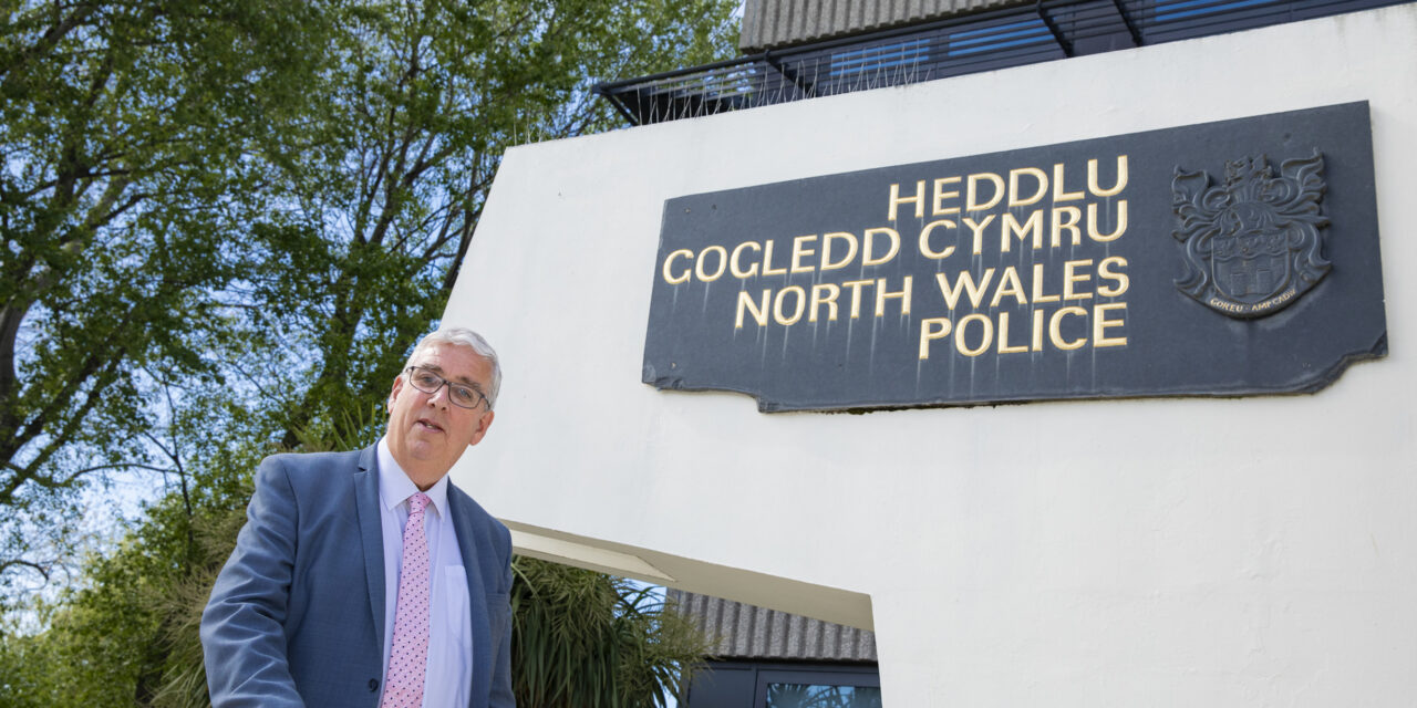 Police boss calls for investigation into allegations of “discrimination” against Welsh speaking prisoners
