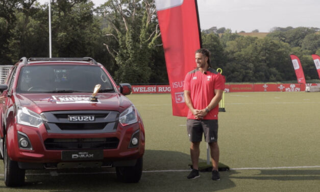 Welsh rugby legends go head-to-head in the Isuzu Big Tow challenge