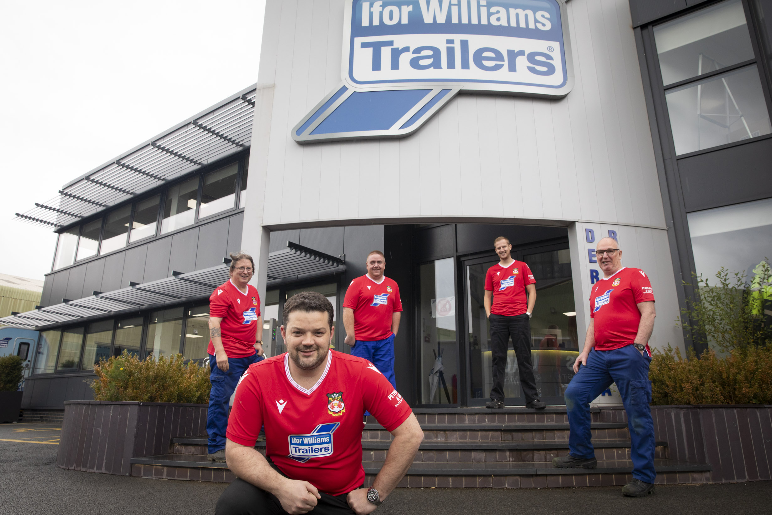 Hollywood stars put trailer firm sponsors front and centre in hilarious Wrexham AFC takeover video that’s been viewed 500k times in first hour