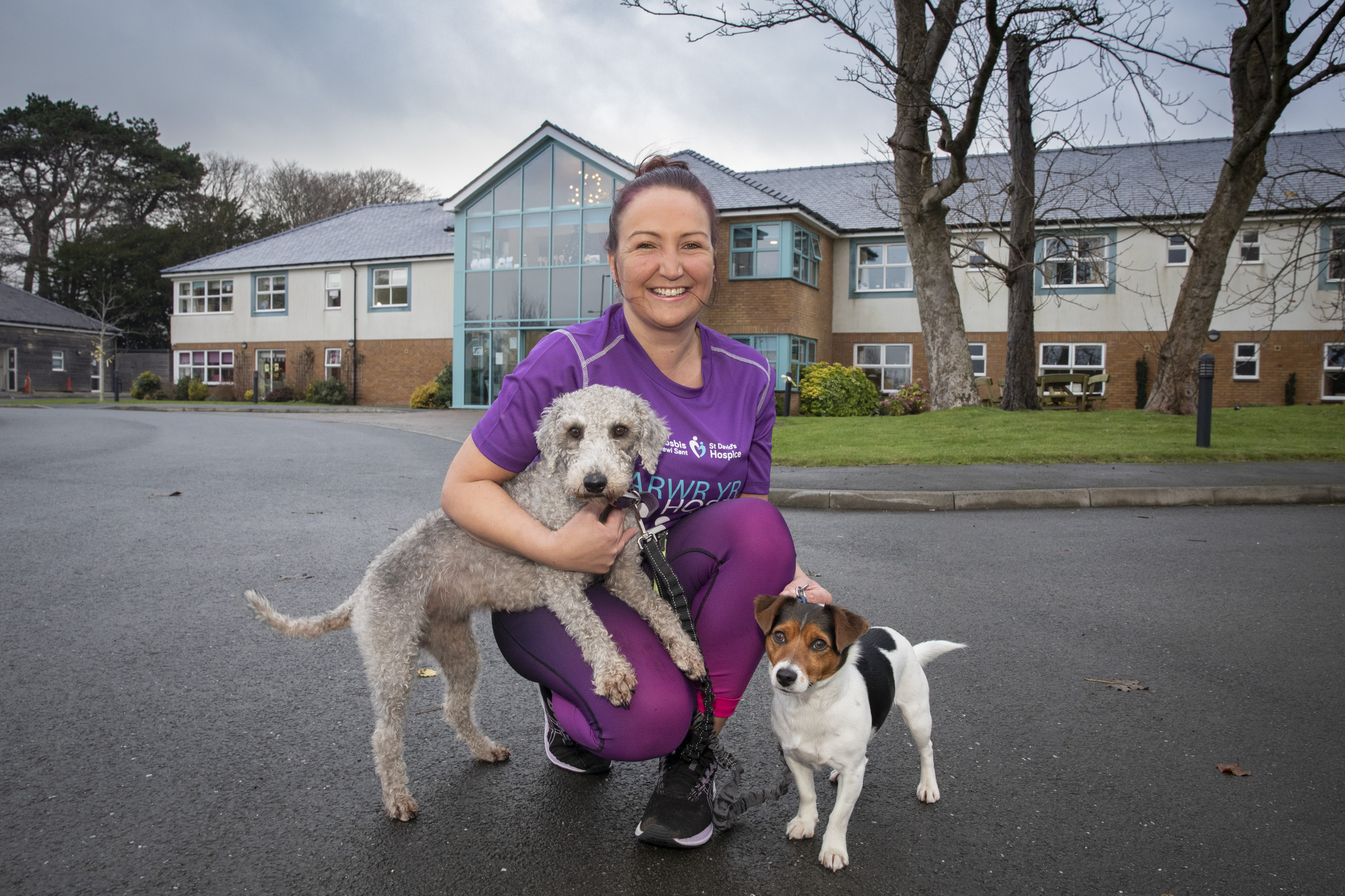 Student nurse Maddie trains for half marathon in aid of hospice that cared for her beloved mum