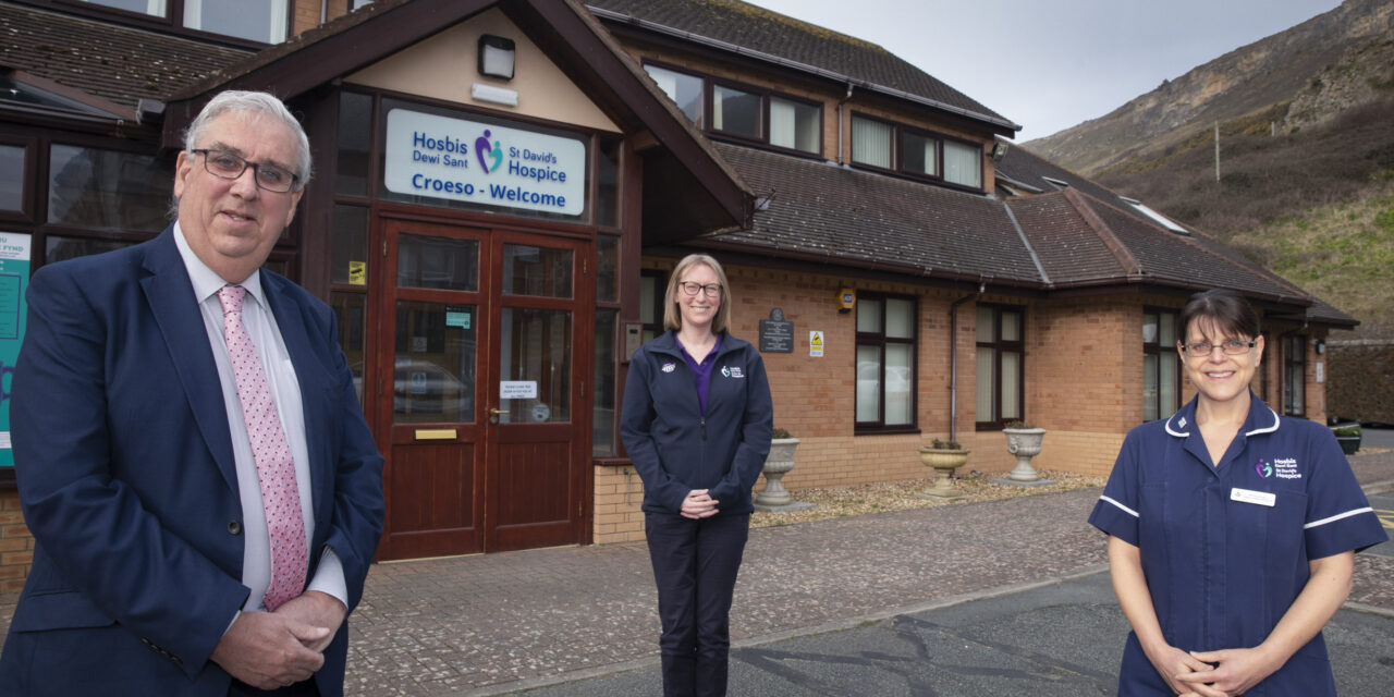 Hospice launches campaign to recruit young volunteers with cash seized from crooks