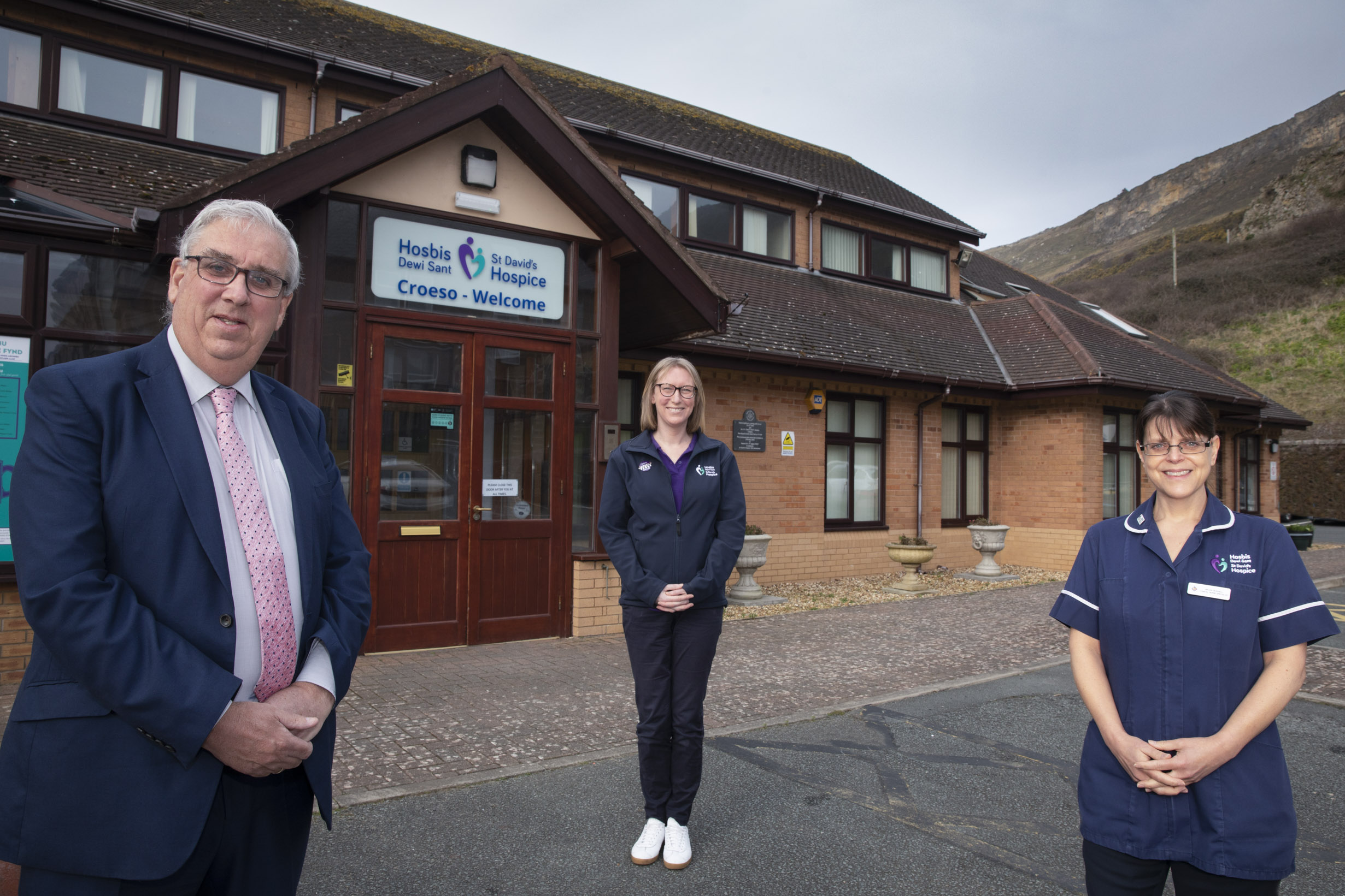 Hospice launches campaign to recruit young volunteers with cash seized from crooks