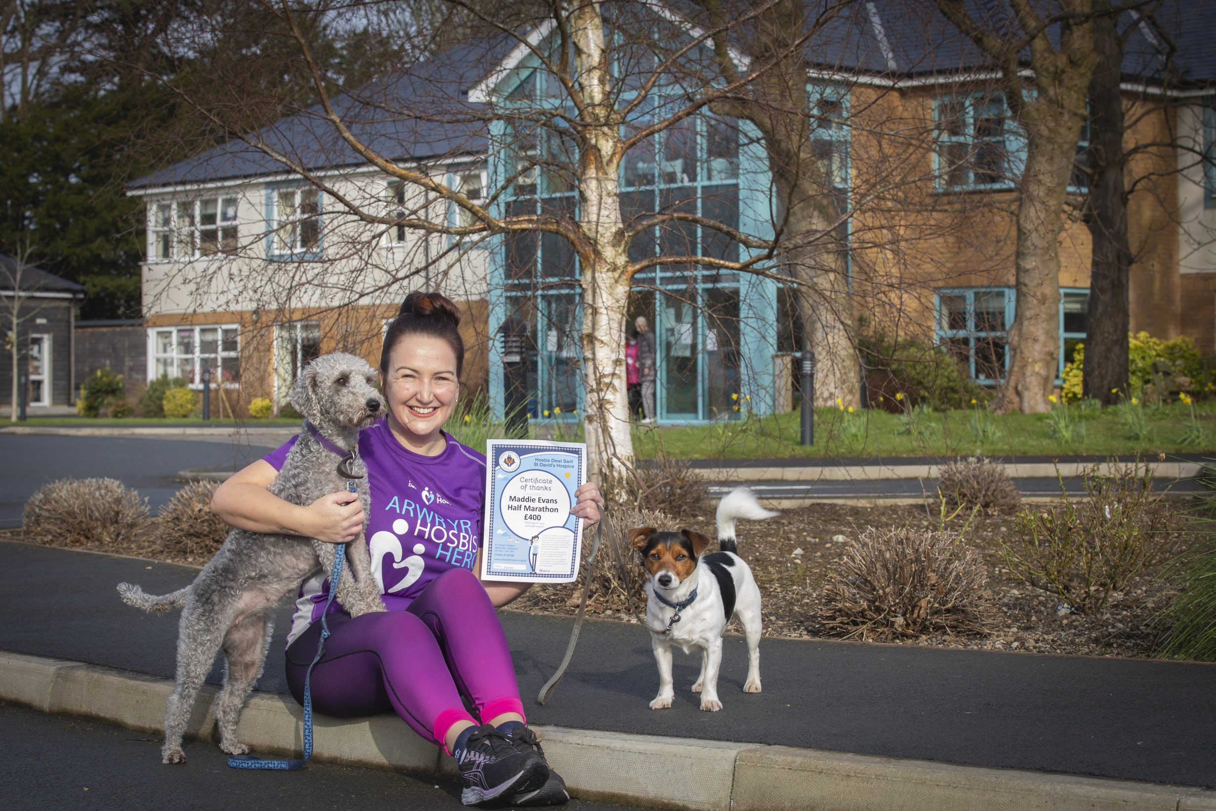 Caring Maddie conquers half marathon in memory of her beloved mum