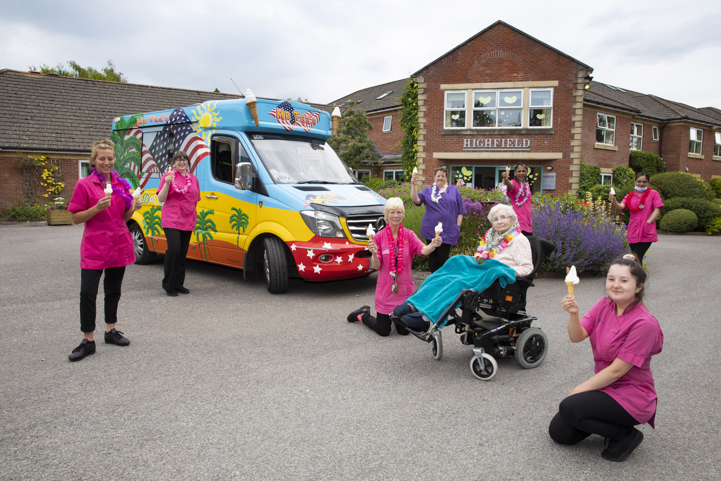 Gladys finds a cool way to thank care home’s Coronavirus warriors