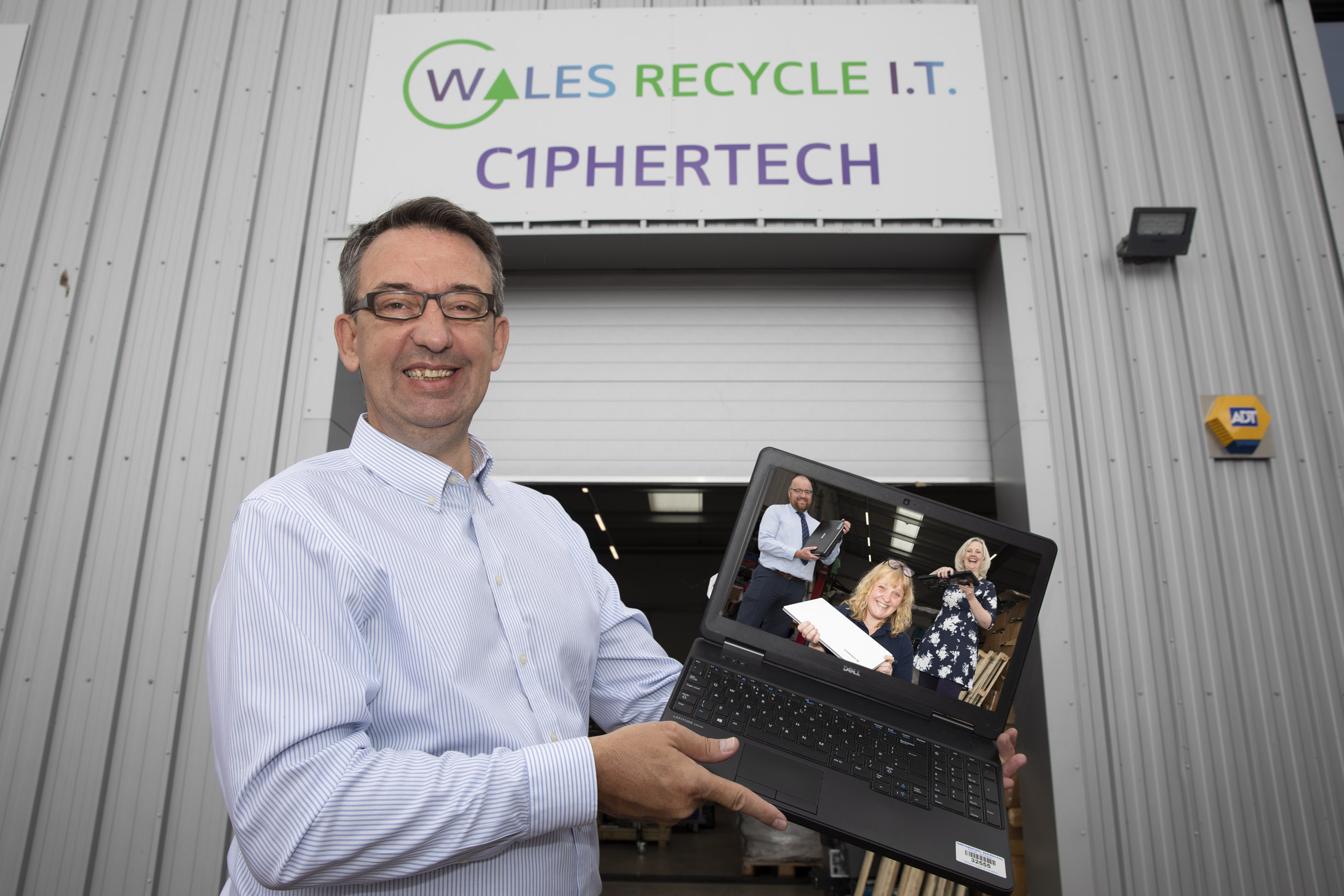 Appeal to firms to help bridge the digital divide