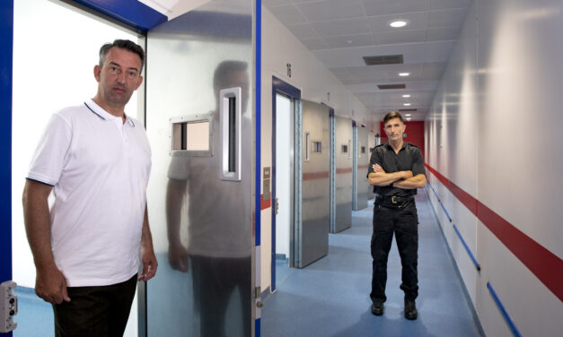 Police boss given a taste of being locked up in a cell