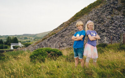 New duo beat 600 rivals to take over roles of popular TV twins Deian a Loli