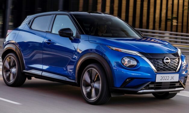 Nissan Juke hybrid drive by Steve Rogers