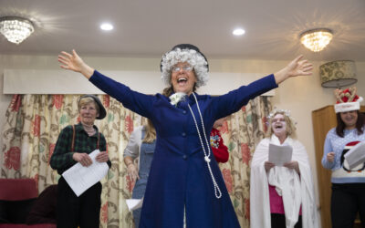 Care home staff say Merry Quipmas to Ryan and Rob in hilarious panto