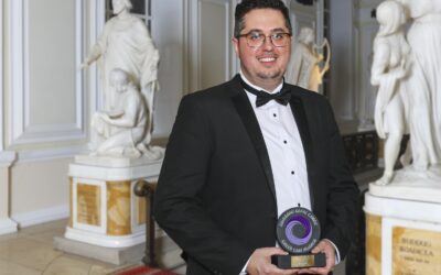 Wayne’s silver service wins award