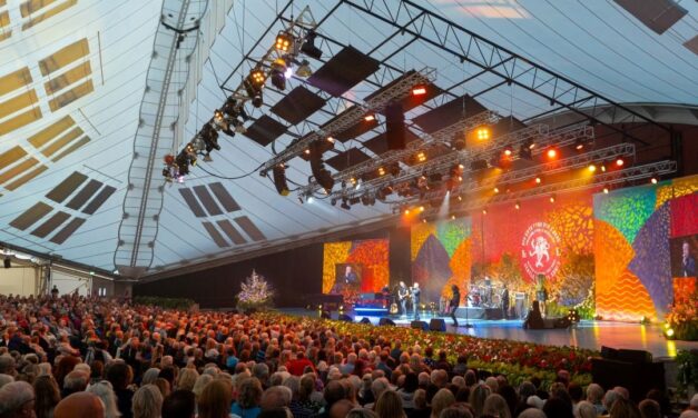 Search for car park hero who jumped into action after concert goer suffered cardiac arrest