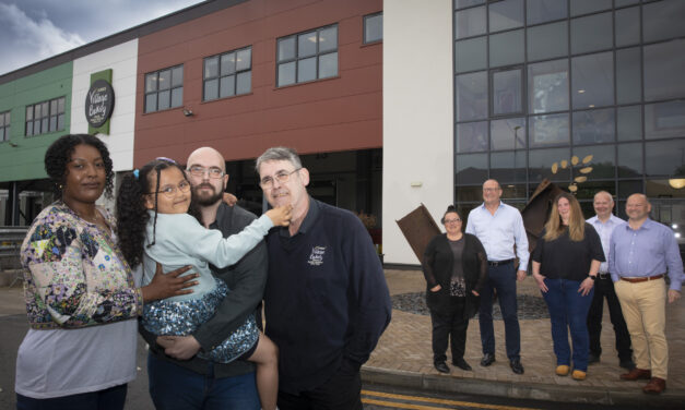Brave Bella, 6, inspires Phil’s close shave in aid of children’s hospital