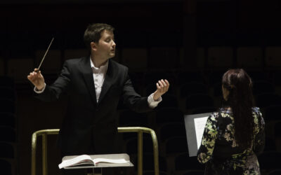 Young Welsh conductor makes West End debut with singing star Lucy Thomas after rejecting advice of teacher to become a dentist