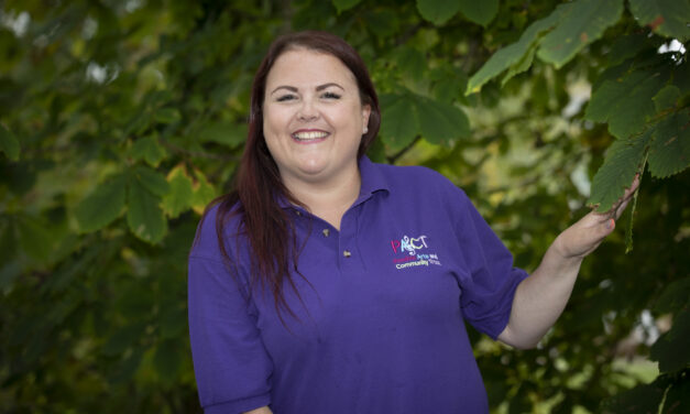 Audrey’s “grin and tonic” wins award at Gwynedd care home