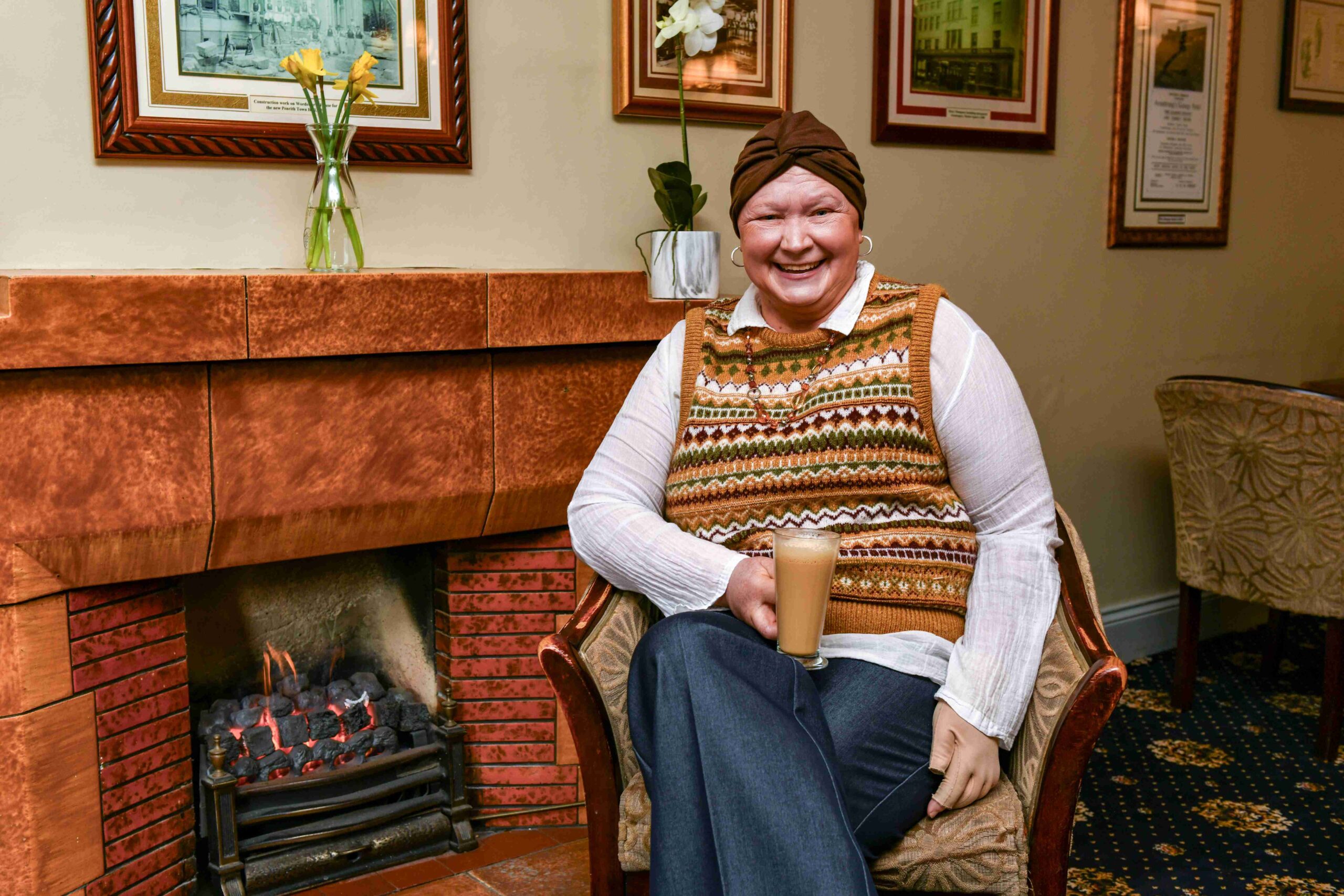 North Wales hotel staff’s 200-mile charity relay for “rock” mum-of-two Fiona with incurable cancer