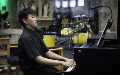 Teenage pianist, 15, hailed a “future star” after stunning performance earns standing ovation