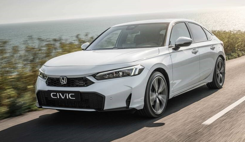 Honda Civic e:HEV drive by Steve Rogers