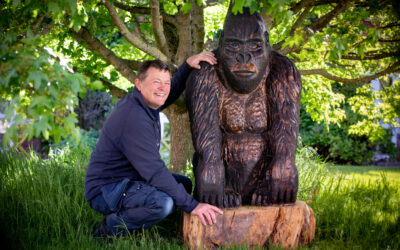 Music festival goes ape with giant gorilla and 8ft tall bear