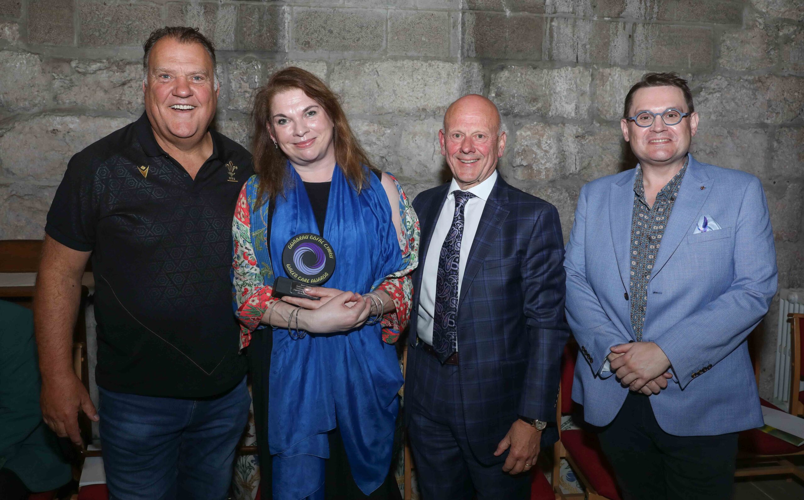 North Wales care home artist gets surprise award from opera star Sir Bryn Terfel